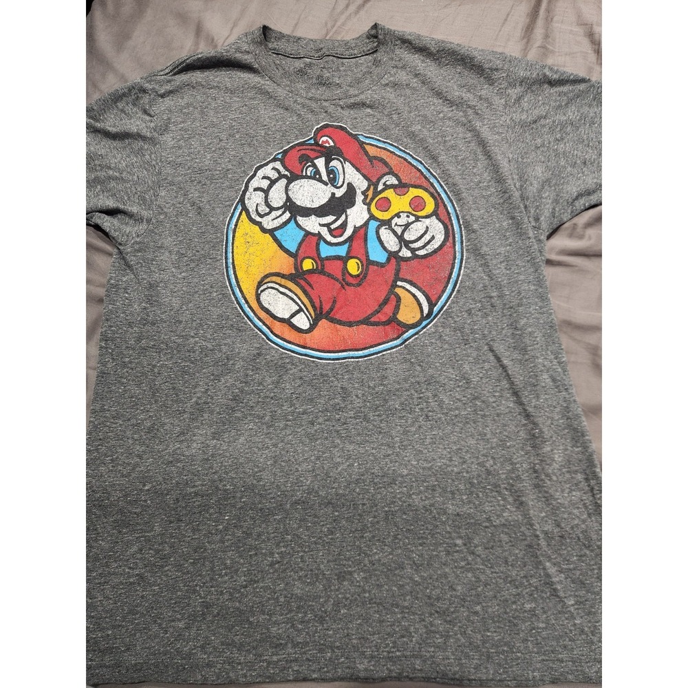 Super Mario Bros With Mushroom Gray Short Sleeve T-Shirt Size Medium